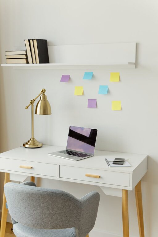 How to Create a Cozy and Functional Home Office Space